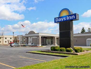 Days Inn By Wyndham Batavia Darien Lake Theme Park Exterior foto
