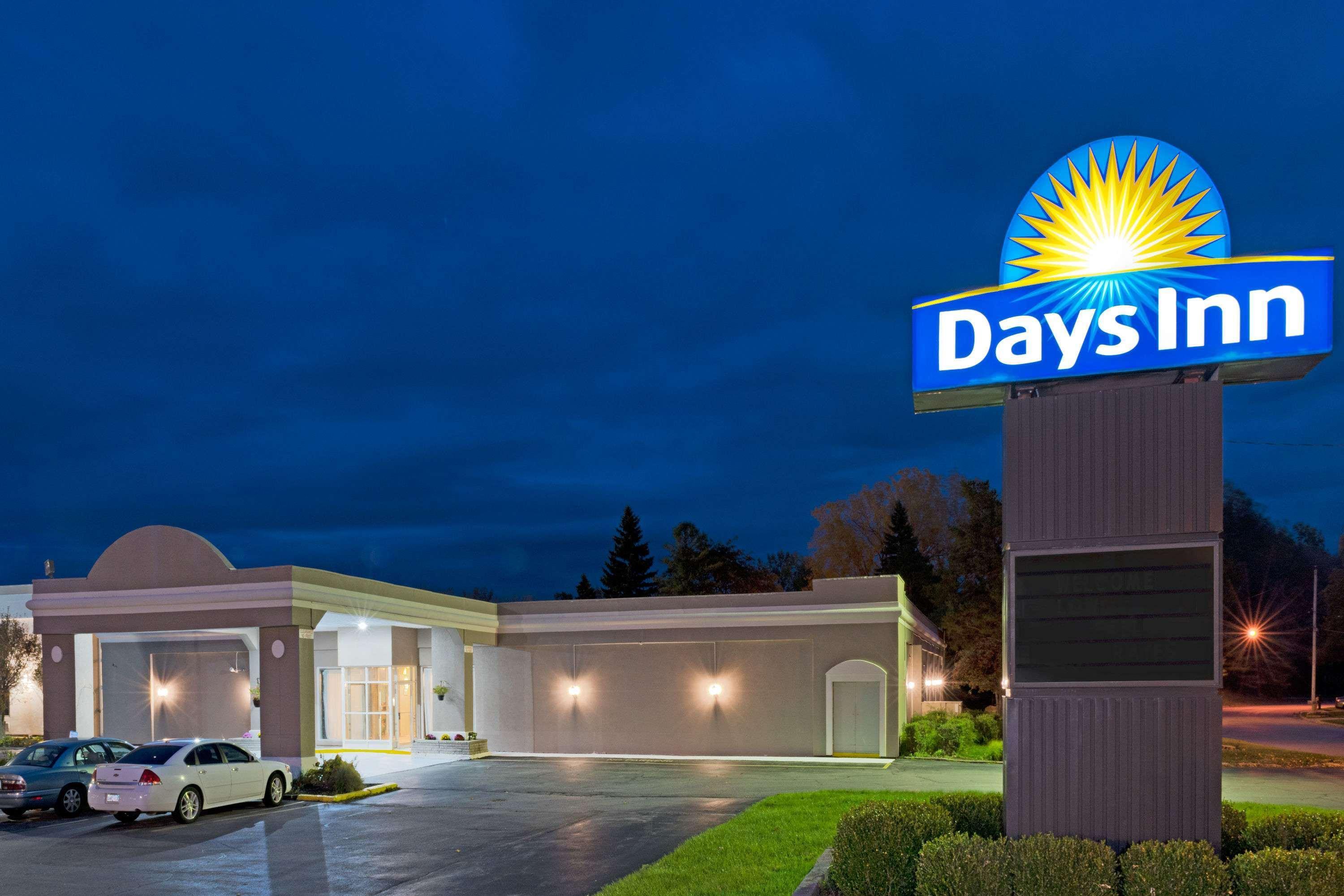 Days Inn By Wyndham Batavia Darien Lake Theme Park Exterior foto
