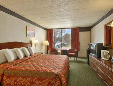 Days Inn By Wyndham Batavia Darien Lake Theme Park Exterior foto
