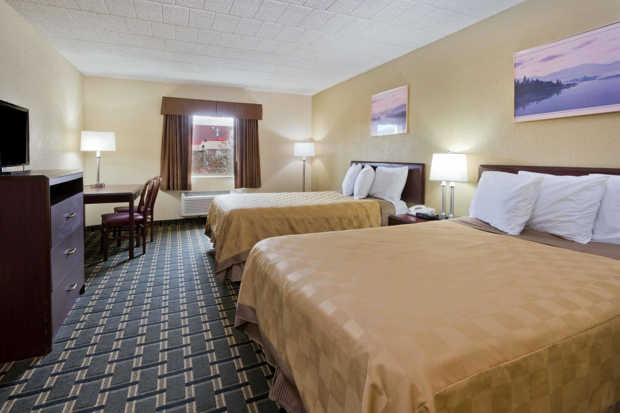 Days Inn By Wyndham Batavia Darien Lake Theme Park Exterior foto